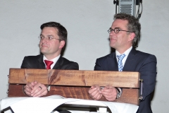 NRW-Justizminister Kutschaty (links) und Krefelds OB Kathstede im Pranger