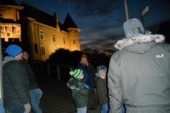 Gruselige Geschichten vor der Burg