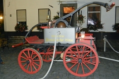 Ein antiker Feuerwehrwagen