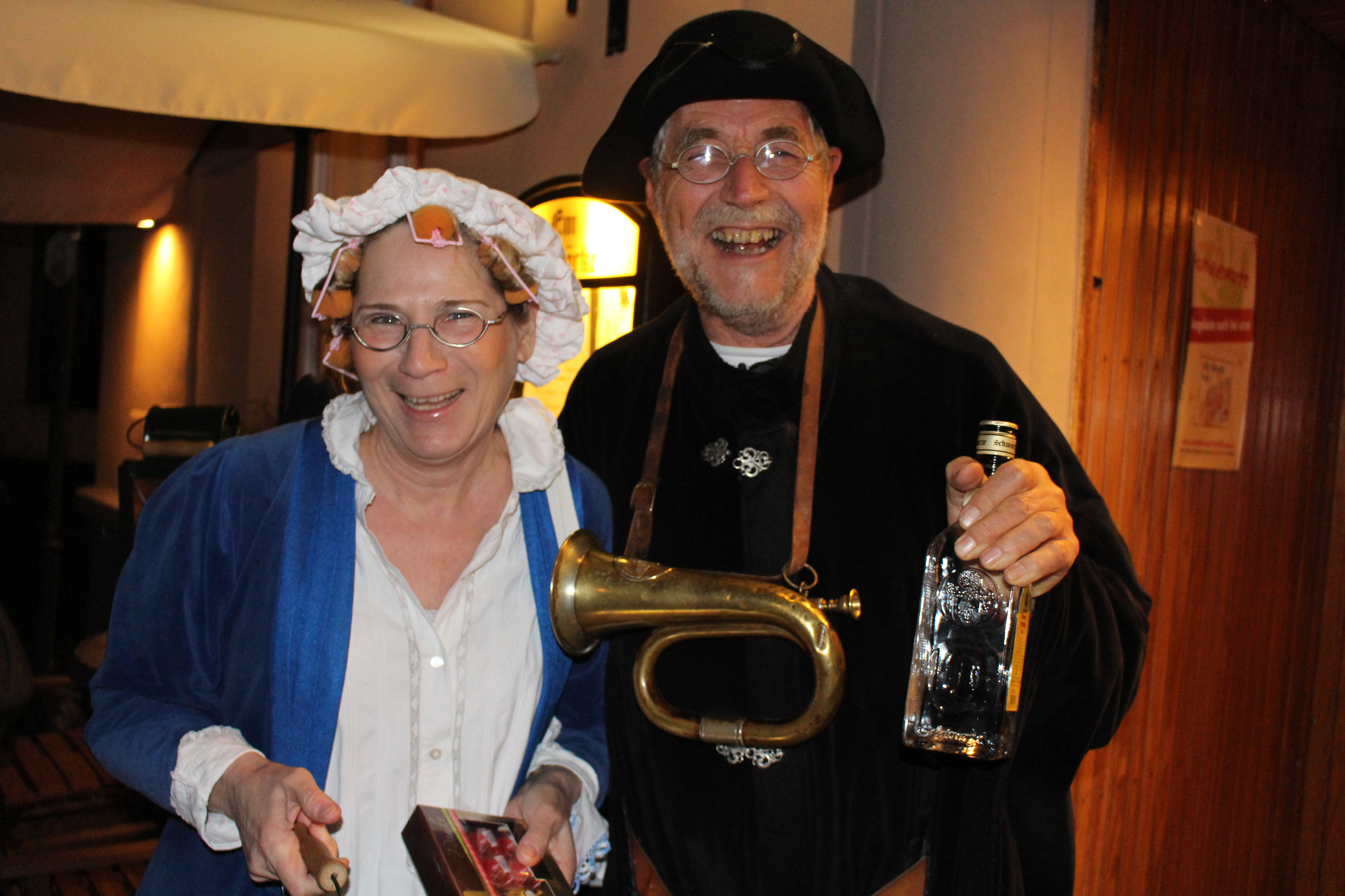 Monika Cleven (links) und Heinz-Peter Beurskens (rechts) mit Brille