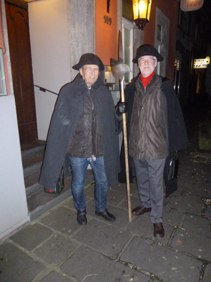 Nachtwächter mit Hilfsnachtwächter